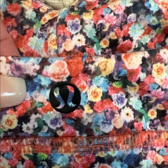 EUC Lululemon Solo Bra *Luon Prism Petal Multi Orange Floral- Size 8 - Picture 10 of 10
